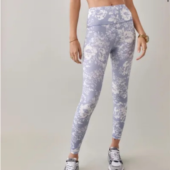 Reformation ecomove high rise leggings - Picture 3 of 6